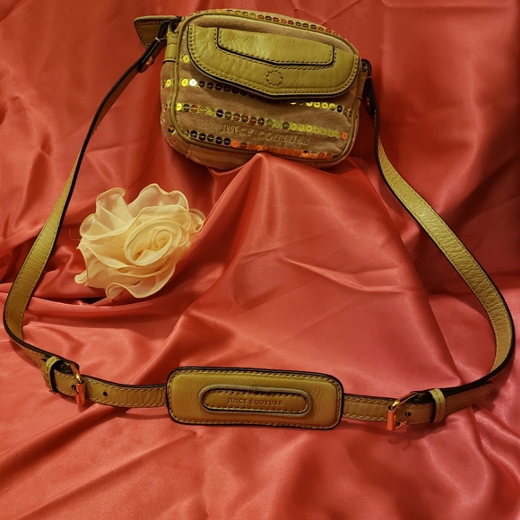 JUICY COUTURE Sequins Pink Gold Camera Crossbody - Picture 3 of 11